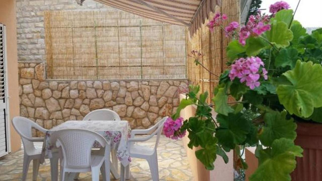 Apartments Barbati Kustici Ngoại thất bức ảnh
