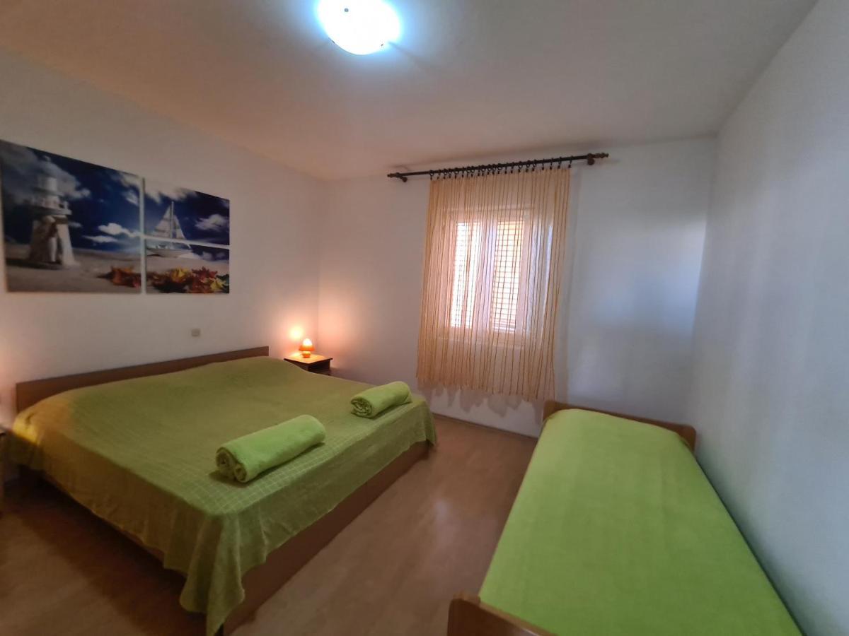 Apartments Barbati Kustici Ngoại thất bức ảnh