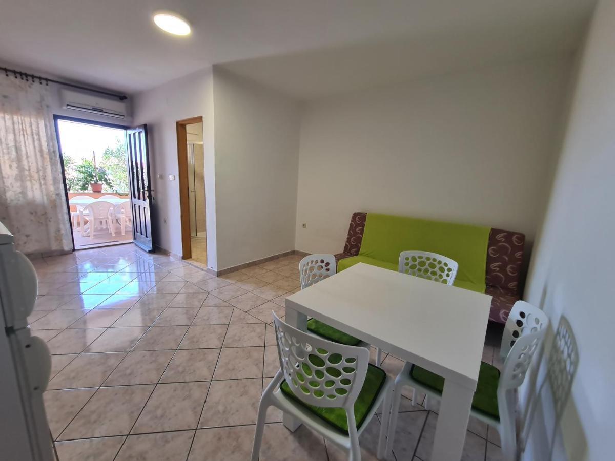 Apartments Barbati Kustici Ngoại thất bức ảnh