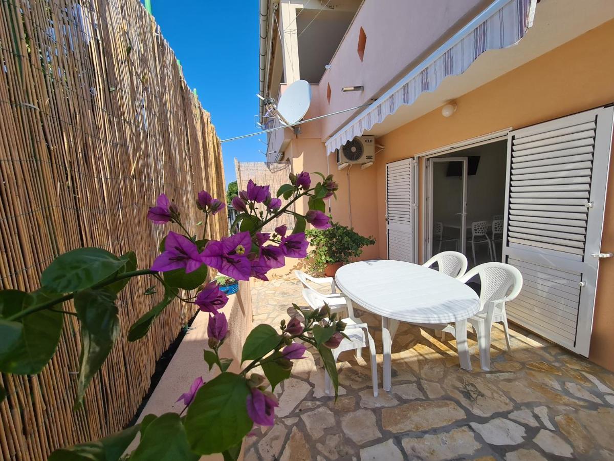 Apartments Barbati Kustici Ngoại thất bức ảnh