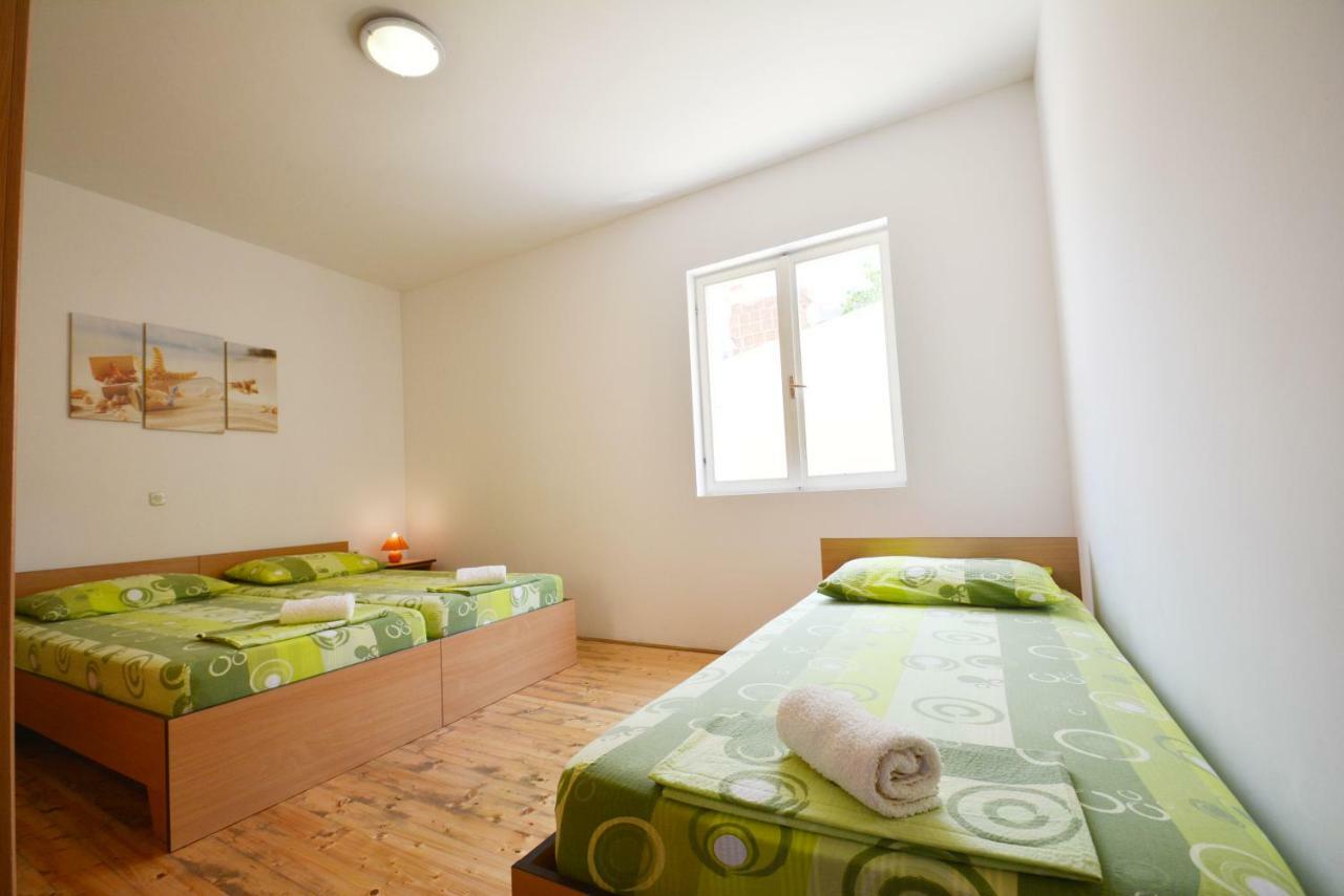 Apartments Barbati Kustici Ngoại thất bức ảnh